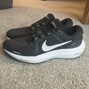 Nike Vomero 16 Women's Road Running Shoes